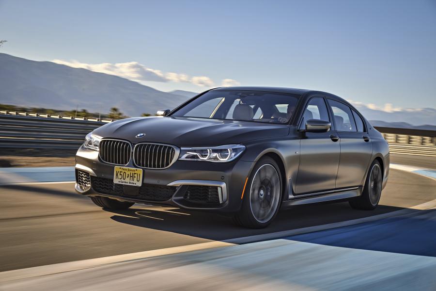  BMW M760i xDrive 2017 года  (NA) (фото 102 из 154)